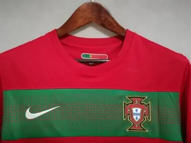 2010 Portugal home red