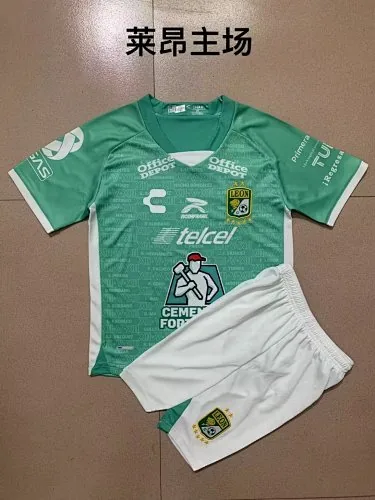 León