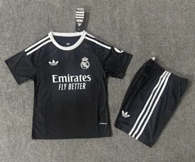 25-26 Kids Real Madrid Black Goalkeeper Kit Cheap Football Jersey Wholesale Yupoo