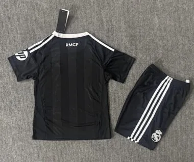 25-26 Kids Real Madrid Black Goalkeeper Kit Cheap Football Jersey Wholesale Yupoo