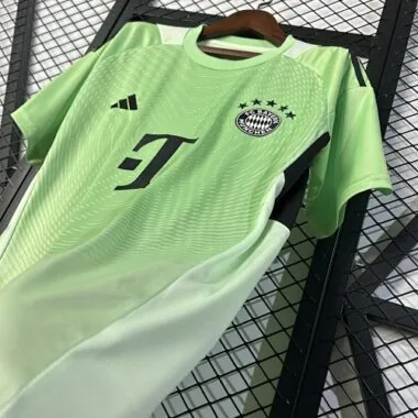 25-26 Bayern Goalkeeper Kit S-2XL Cheap Football Jersey Wholesale Yupoo