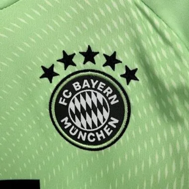 25-26 Bayern Green Goalkeeper Kid Kits Youth Apparels AAAAJersey Wholesale Yupoo
