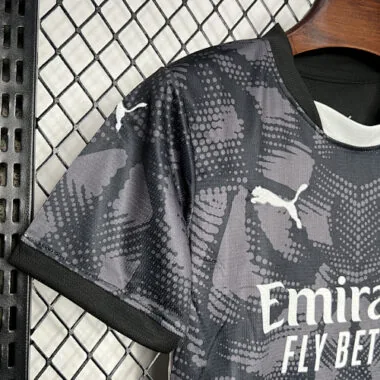 24-25 AC Millan Goalkeeper Kid Kits Black Youth Apparels AAAAJersey Supplier Yupoo
