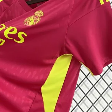 2023/24 Real Madrid Goalkeeper Shirt Red Kit