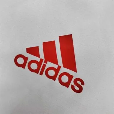 22-23 Manchester United white windbreaker