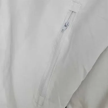 22-23 Manchester United white windbreaker