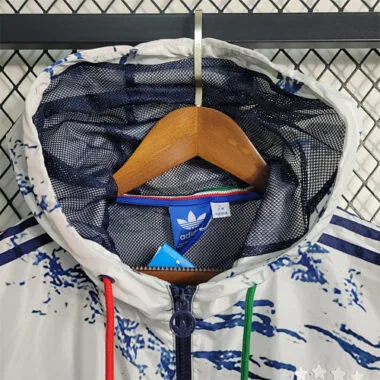 23-24 Windbreaker Italy