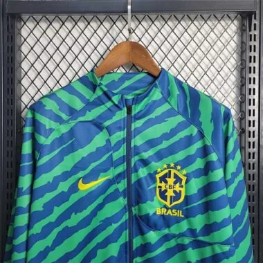 Casaco de treino verde relva da seleção brasileira de 2023