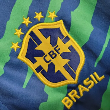 Casaco de treino verde relva da seleção brasileira de 2023