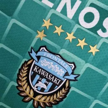 22-23 Kawasaki Frontale third away