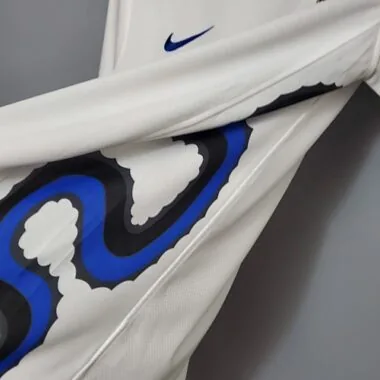 10-11 Inter Milan away
