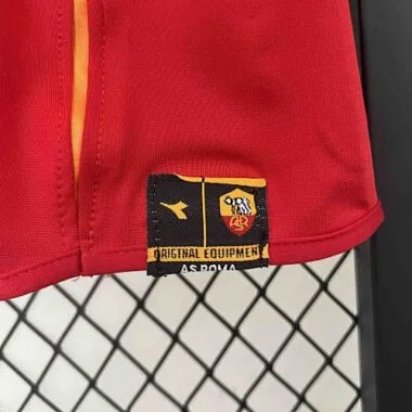 04-05 Roma Home Retro Kit Football Apparel