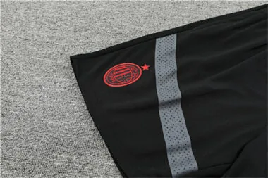 Tenue d'entraînement de l'AC Milan 22-23, noire