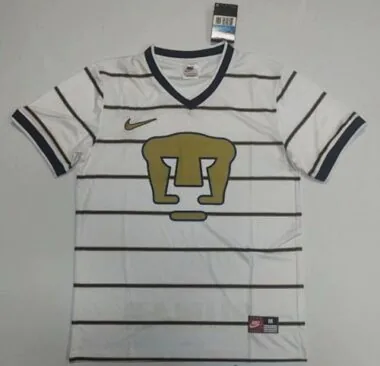97 Pumas blancos