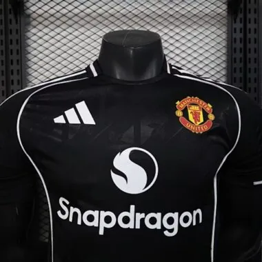 25-26 Player Manchester United Black Special Edition Kit Cheap Football Jersey Wholesale Yupoo