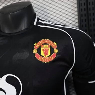 25-26 Player Manchester United Black Special Edition Kit Cheap Football Jersey Wholesale Yupoo