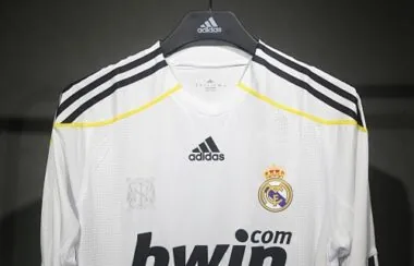 09-10 Retro Player Real Madrid Home Kit Long Sleeve Cheap Football Jersey Wholesale Yupoo