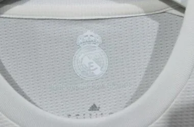 15-16 Retro Player Real Madrid Home Kit Cheap Football Jersey Wholesale Yupoo