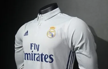 16-17 Retro Player Real Madrid Home Kit Long Sleeve Cheap Football Jersey Wholesale Yupoo