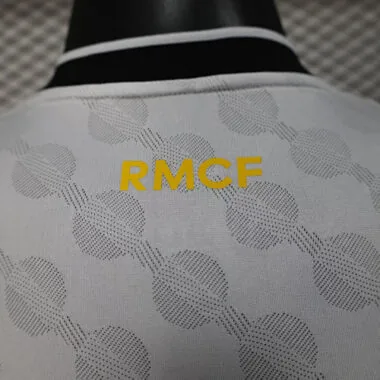 25-26 Player Real Madrid White Special Edition Kit S-XXL Cheap Football Jersey Wholesale Yupoo
