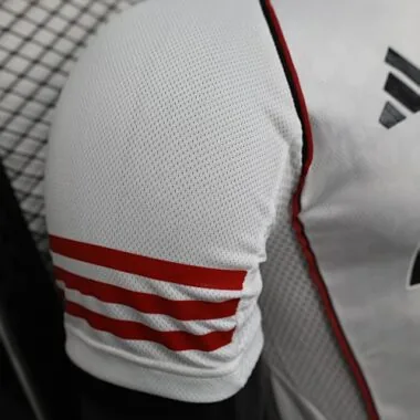 Camisa de futebol do River Plate (jogador n.º 25-26), para jogar em casa, tamanhos S-XXL, barata, venda por grosso na Yupoo