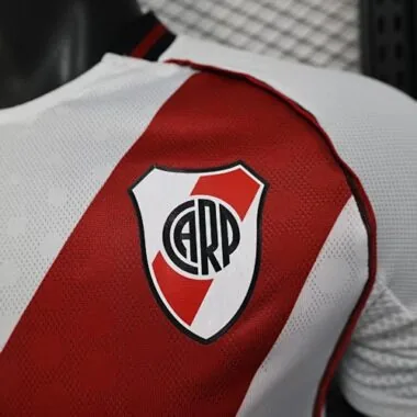 Camisa de futebol do River Plate (jogador n.º 25-26), para jogar em casa, tamanhos S-XXL, barata, venda por grosso na Yupoo