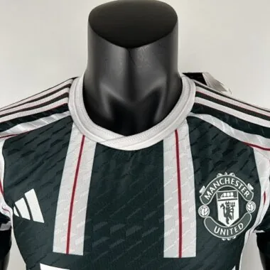 23-24 Manchester United away player version