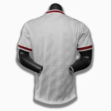 86-88 Manchester United away white