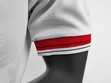 86-88 Manchester United away white