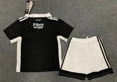 22-23 Colo-Colo away kids kit