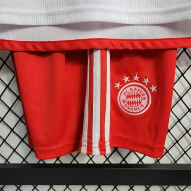 2023/24 Bayern home kids kit
