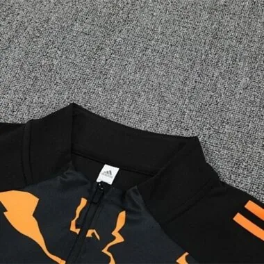 25-26 Real Madrid Training Kits Sweatshirt Tracksuits Cheap Football Jersey Wholesale Yupoo