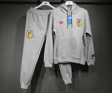 25-26 Manchester United Hoodie Sweatshirt Tracksuit Cheap Football Jersey Wholesale Yupoo