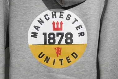 25-26 Manchester United Hoodie Sweatshirt Tracksuit Cheap Football Jersey Wholesale Yupoo
