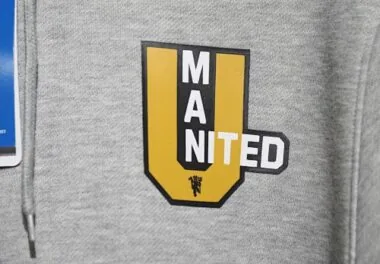 25-26 Manchester United Hoodie Sweatshirt Tracksuit Cheap Football Jersey Wholesale Yupoo