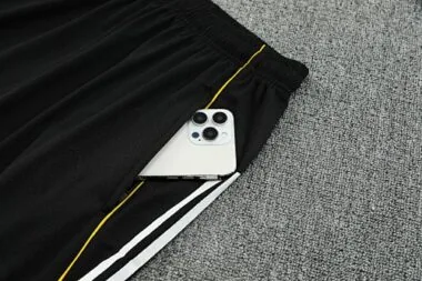 25-26 Real Madrid Training Kits Football Tracksuits Cheap Football Jersey Wholesale Yupoo