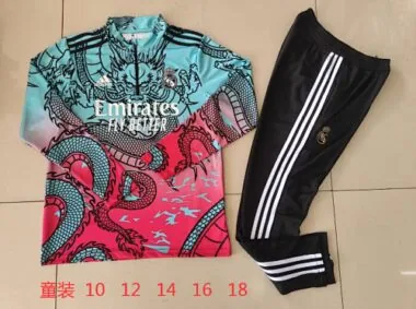 kids kit 23-24 Real Madrid green with red half zipper training tracksuit
