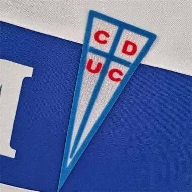 87 La Católica home