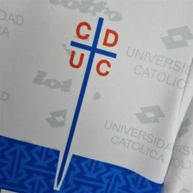96 La Católica home