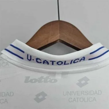 96 La Católica home