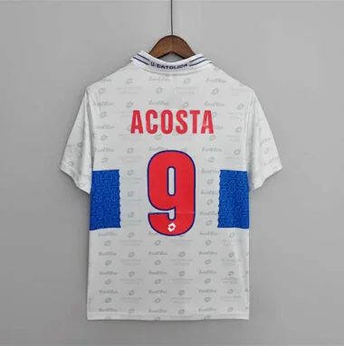 96 La Católica home