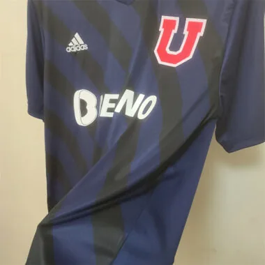2022/23 University of Chile third away