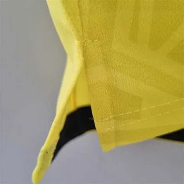 22-23 Colo-Colo yellow goalkeeper