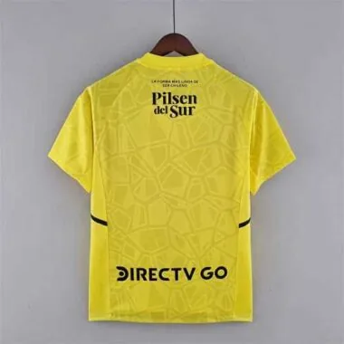 22-23 Colo-Colo yellow goalkeeper