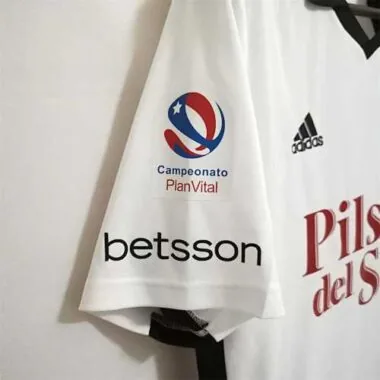22-23 Colo-Colo home