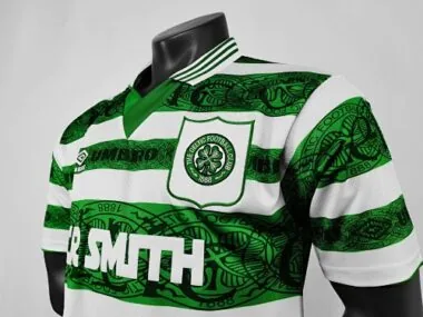 95-97 Celtic em casa