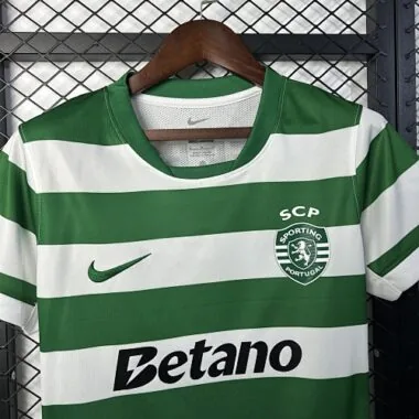 25-26 Sporting Lisbon Women#039;s Home Kit Cheap Football Jersey Wholesale Yupoo