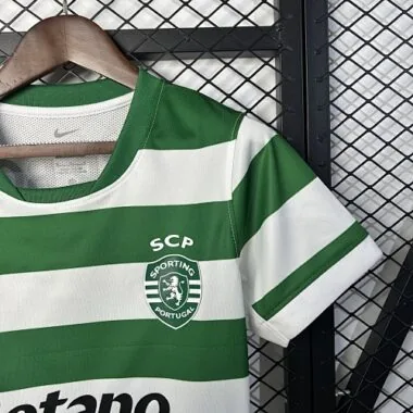 25-26 Sporting Lisbon Women#039;s Home Kit Cheap Football Jersey Wholesale Yupoo