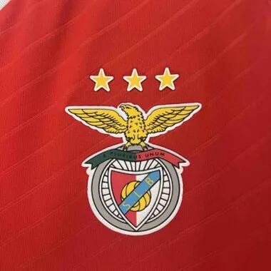 24-25 Benfica thuistenue voetbaltenue