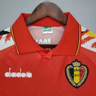 1995 Belgium red home